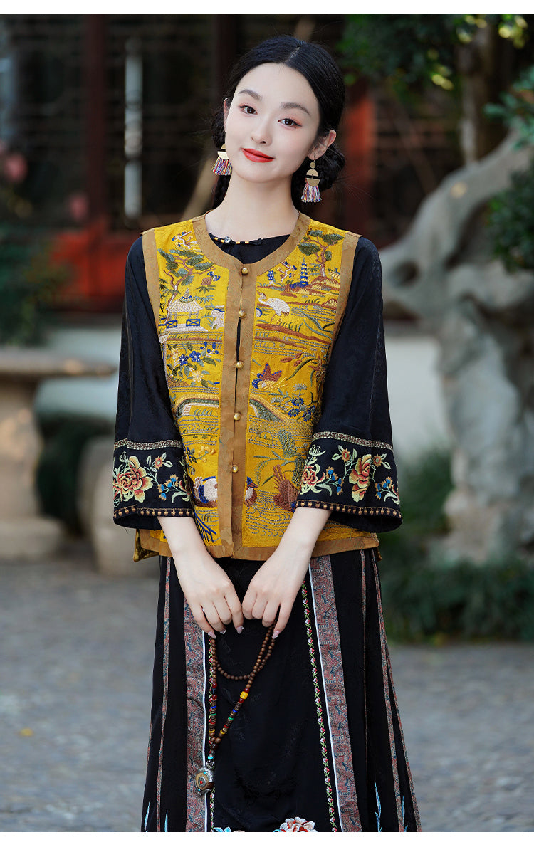 新中式重工民族风复古刺绣马甲天丝缎面背心坎肩圆领外套
