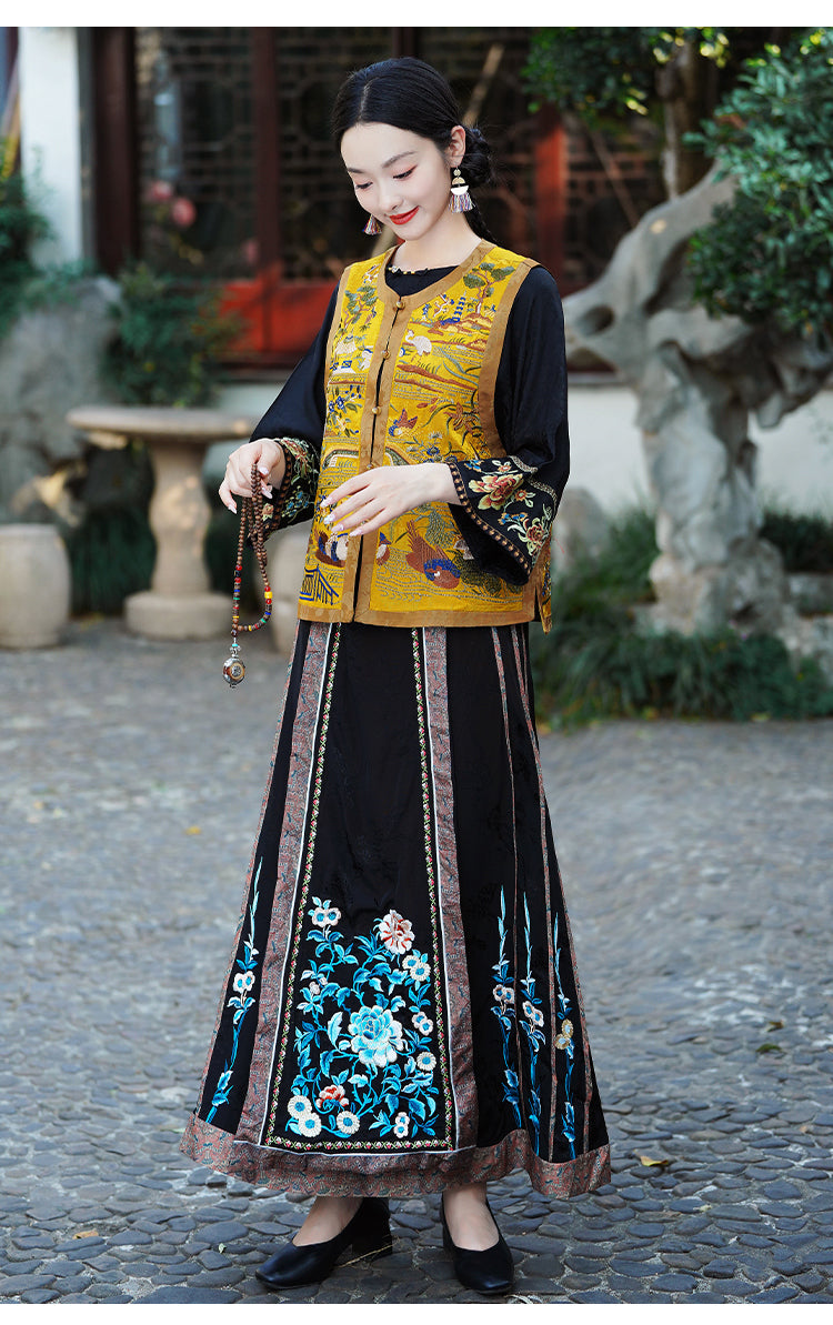 新中式重工民族风复古刺绣马甲天丝缎面背心坎肩圆领外套