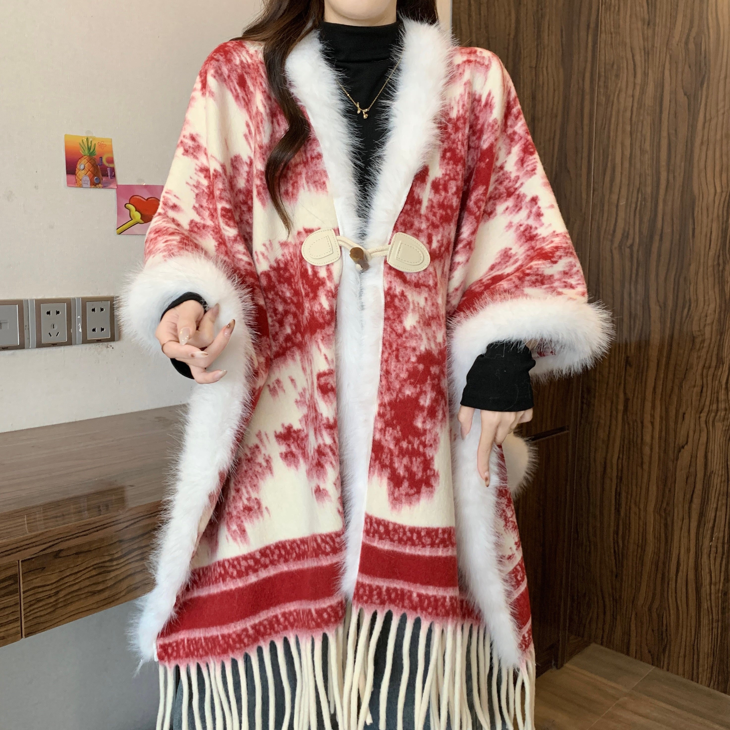 高级感水墨画毛毛拼接披肩外套女冬新款新中式气质流苏大斗篷