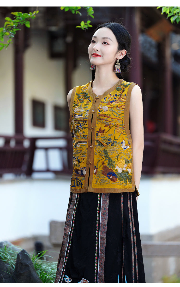 新中式重工民族风复古刺绣马甲天丝缎面背心坎肩圆领外套